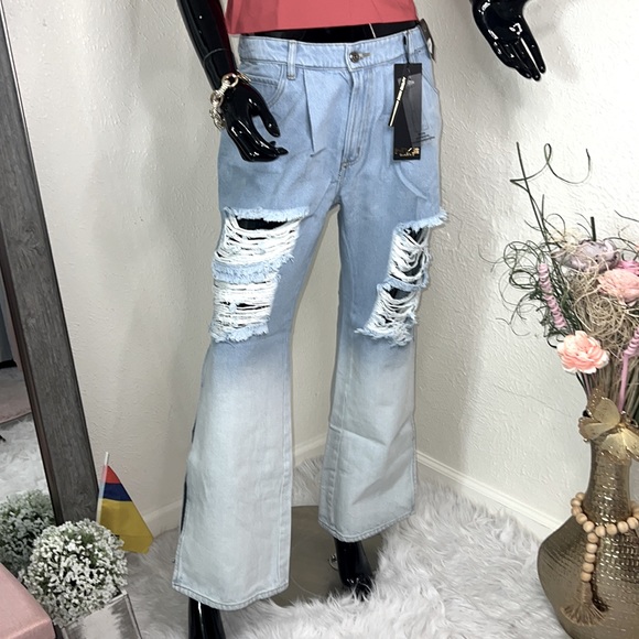 Colombian Jeans - Picture 5 of 17